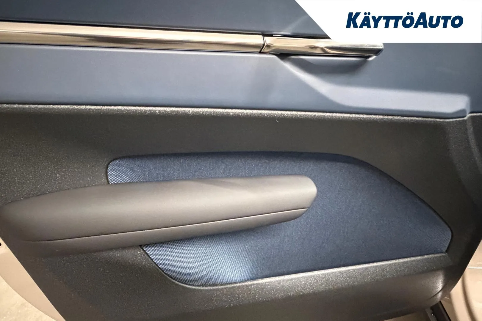 Volvo EX30 SRU-445 carousel image