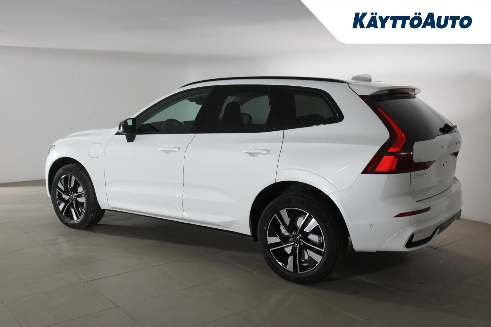 Volvo XC60 YMG-604 carousel image