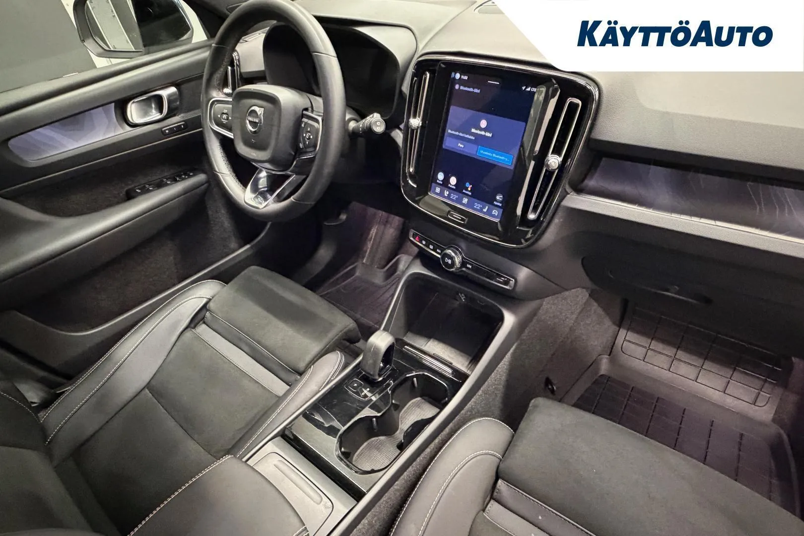 Volvo XC40 GPJ-212 carousel image