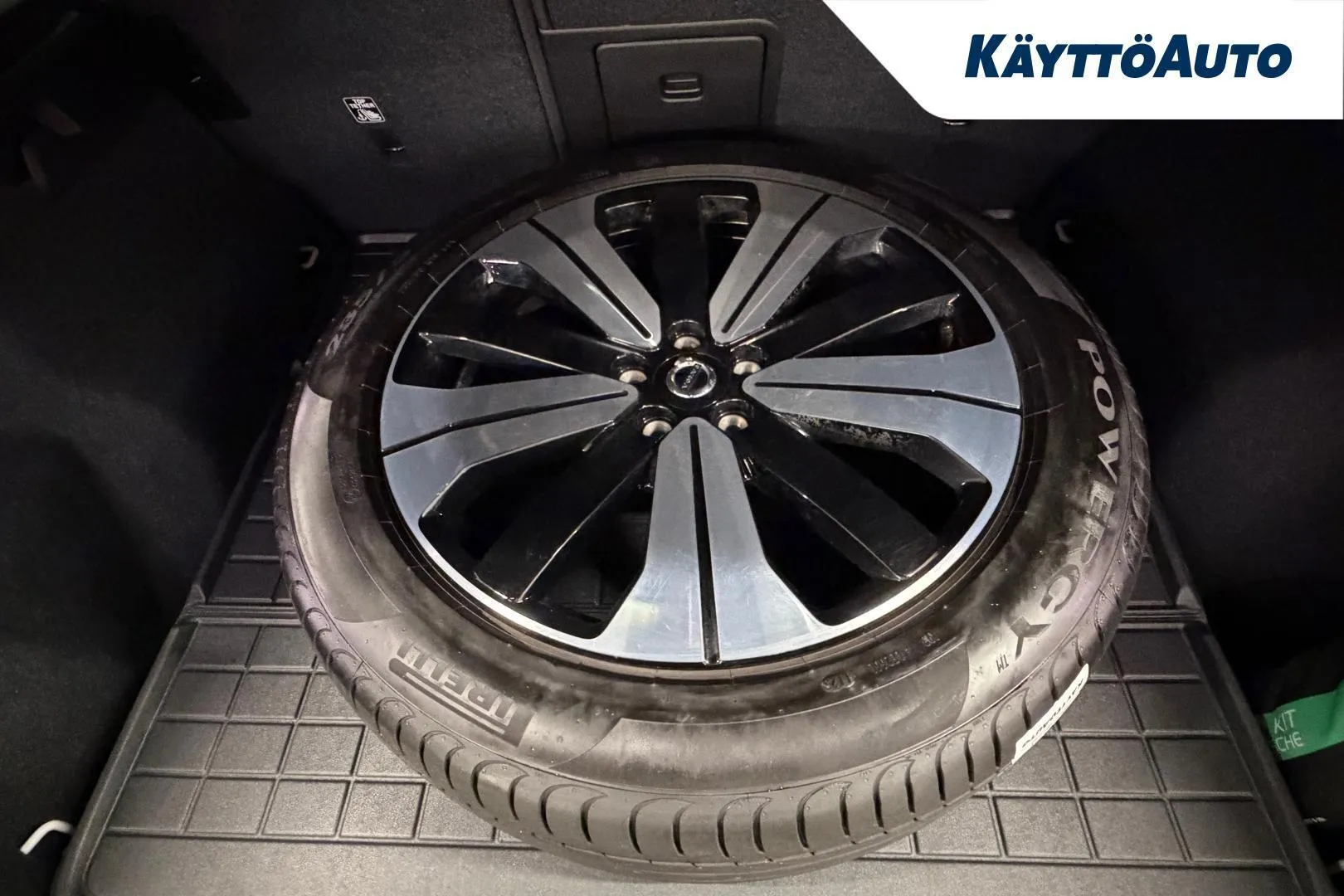 Volvo XC40 GPJ-212 carousel image