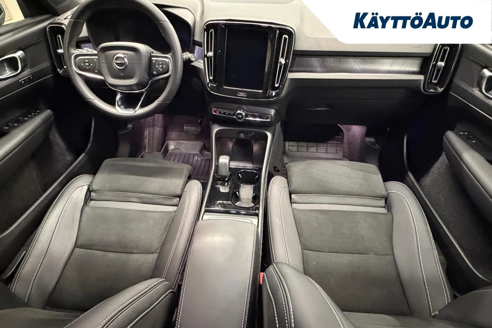 Volvo XC40 GPJ-212 carousel image