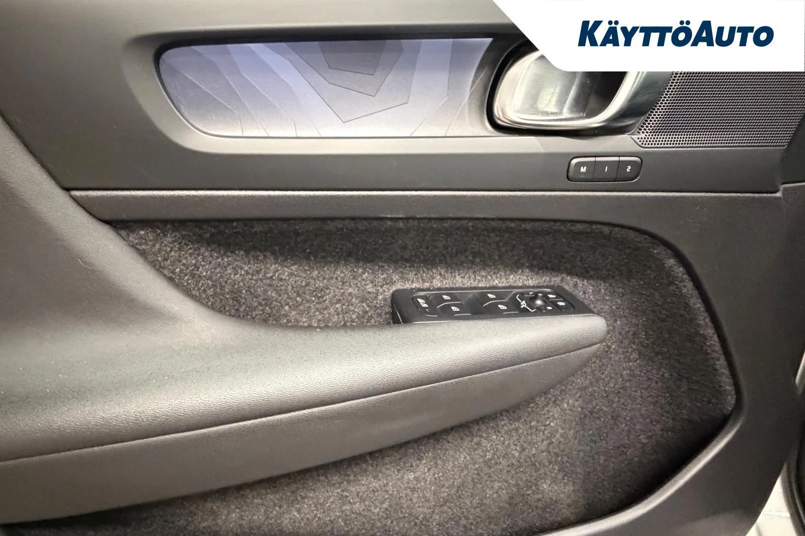 Volvo XC40 GPJ-212 carousel image