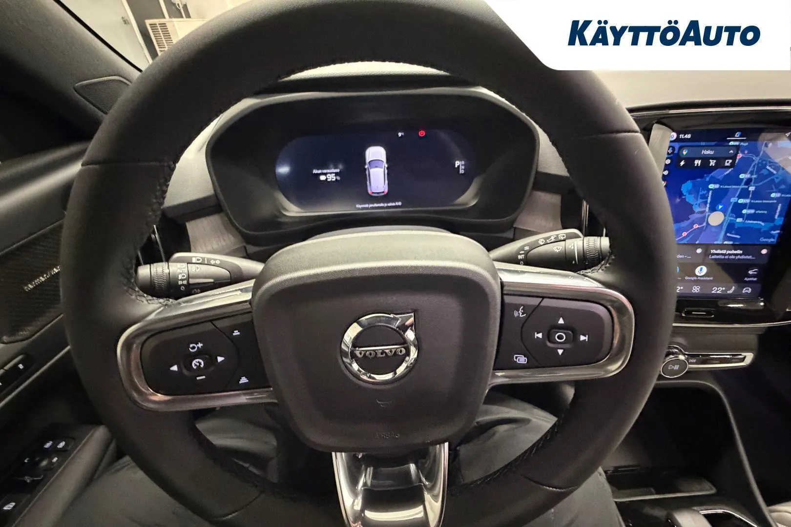 Volvo EX40 YMJ-641 carousel image