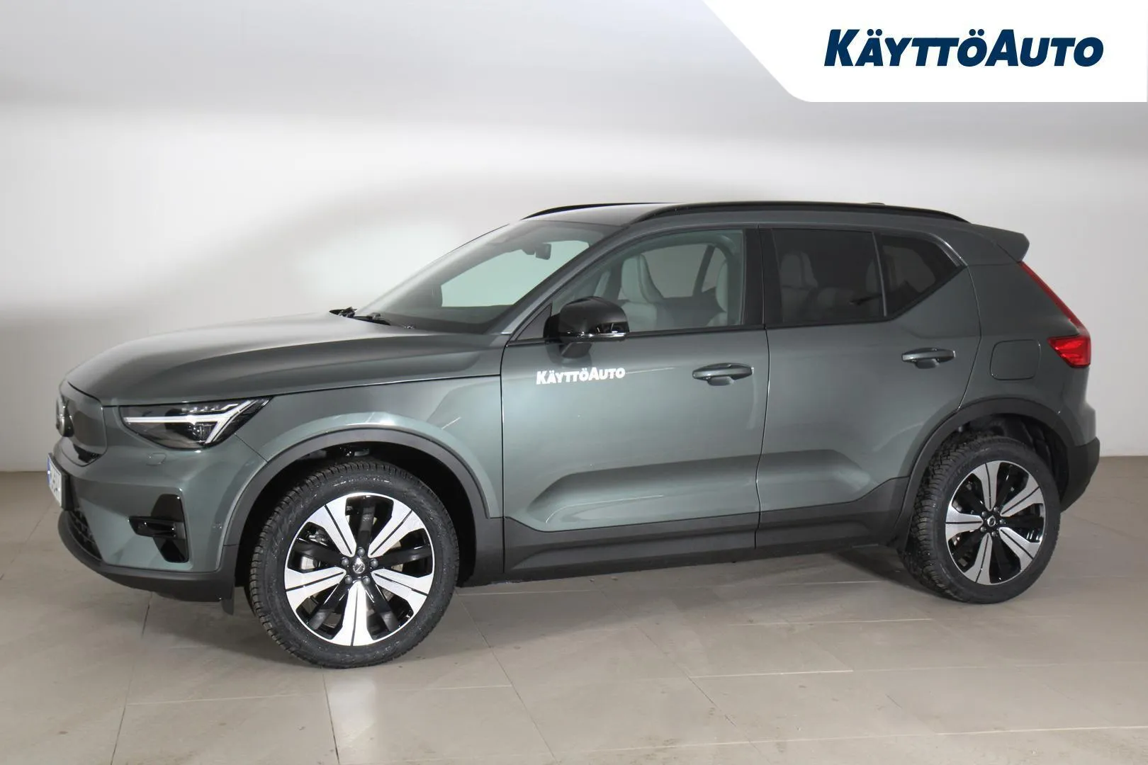 Volvo EX40 YMJ-641 carousel image