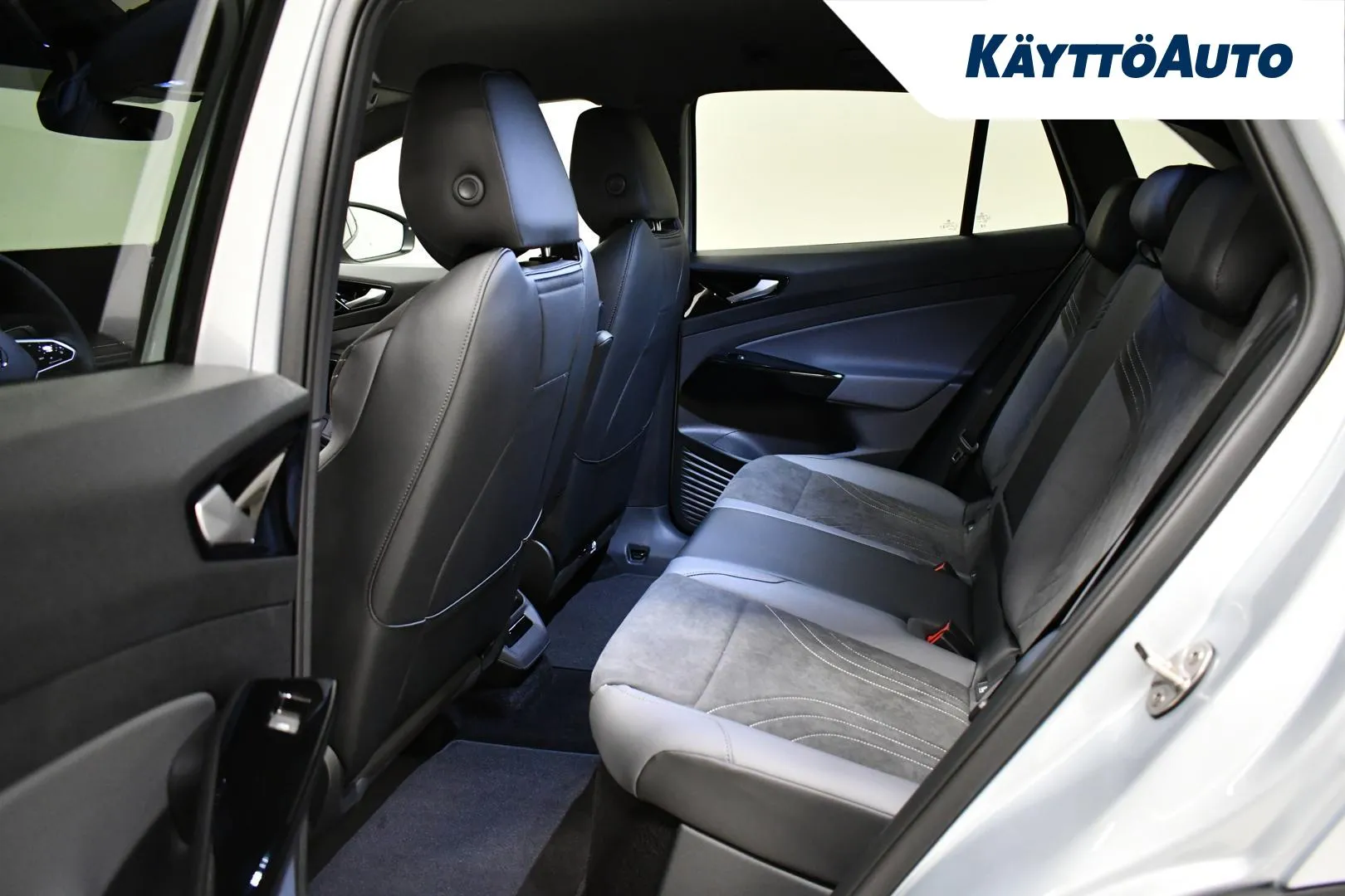 Volkswagen ID.4 NOK-319 carousel image