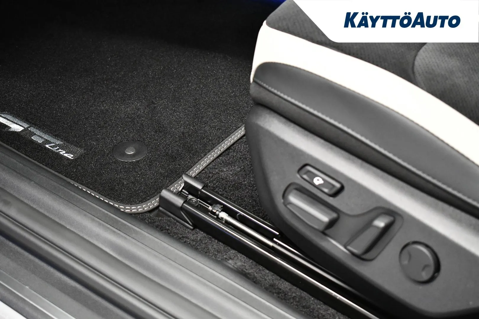 Kia EV6 KXO-638 carousel image