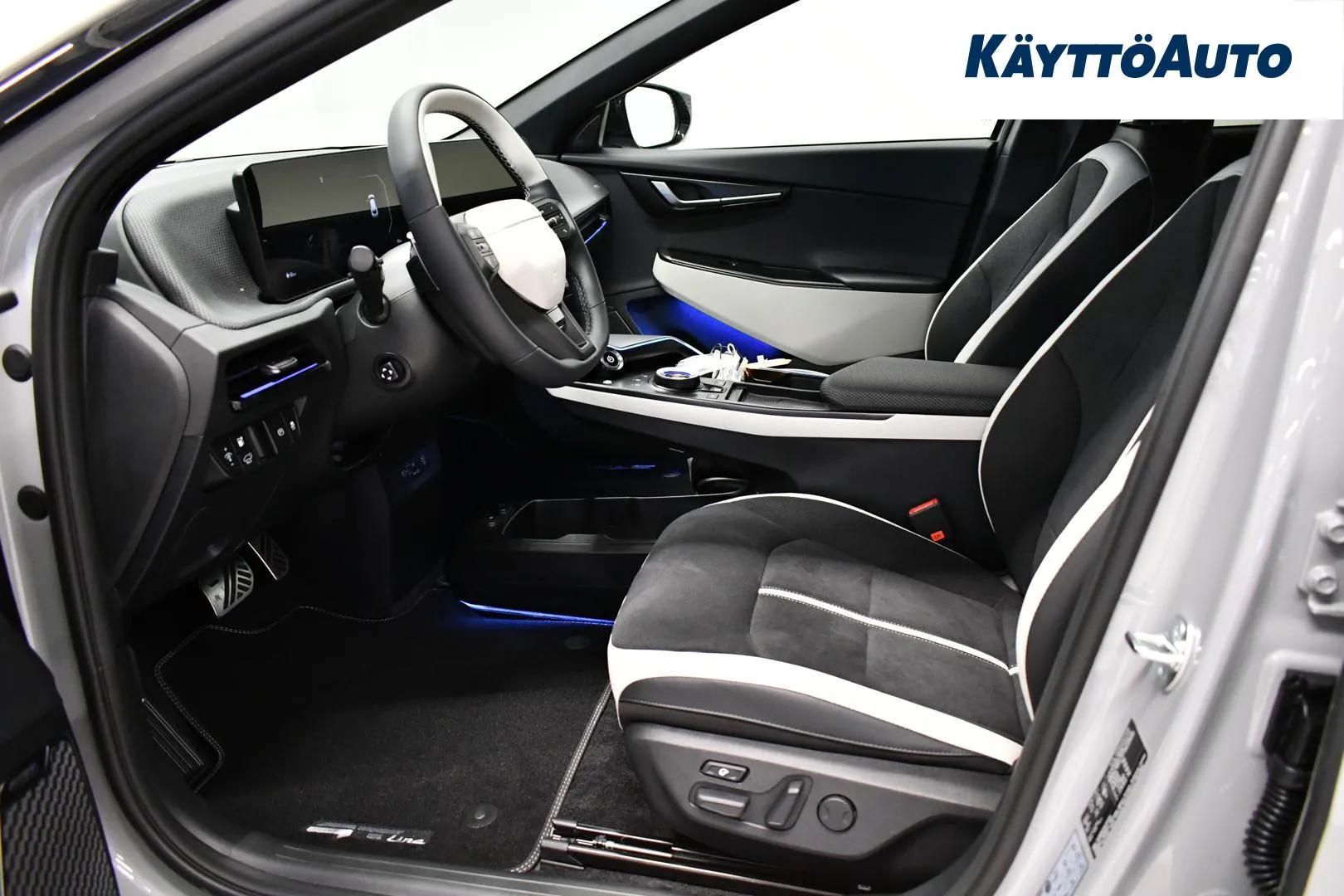 Kia EV6 KXO-638 carousel image