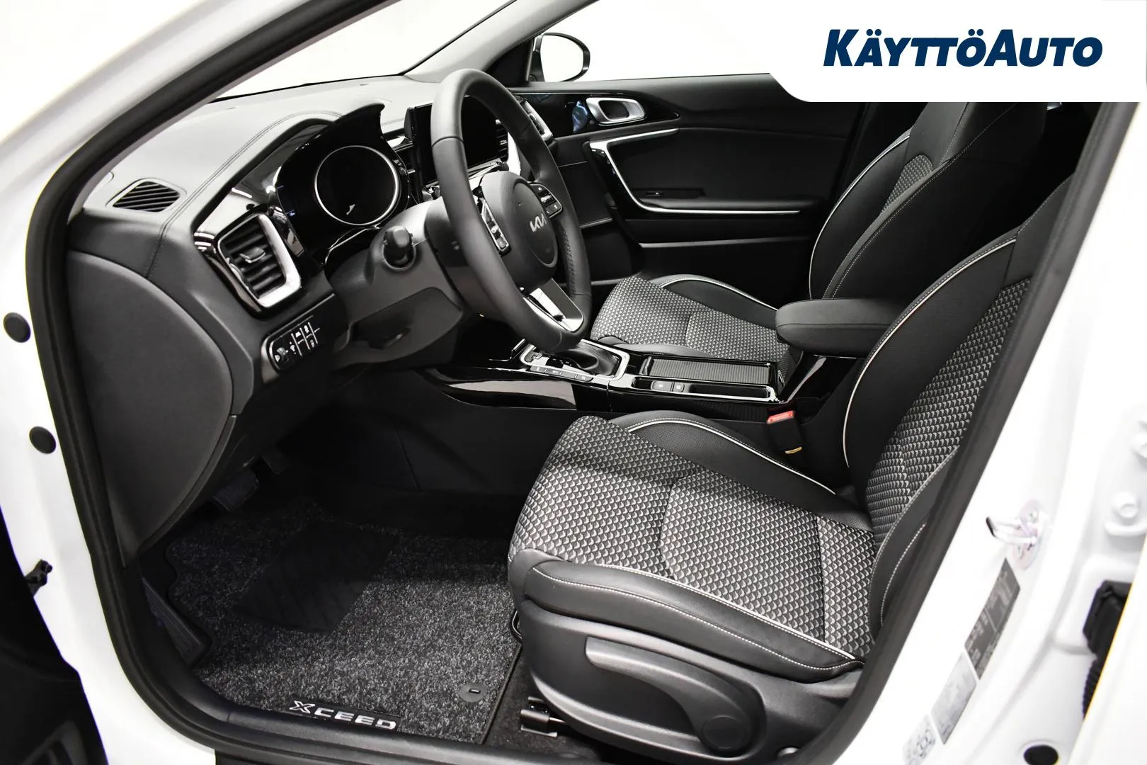 Kia XCeed XTM-877 carousel image