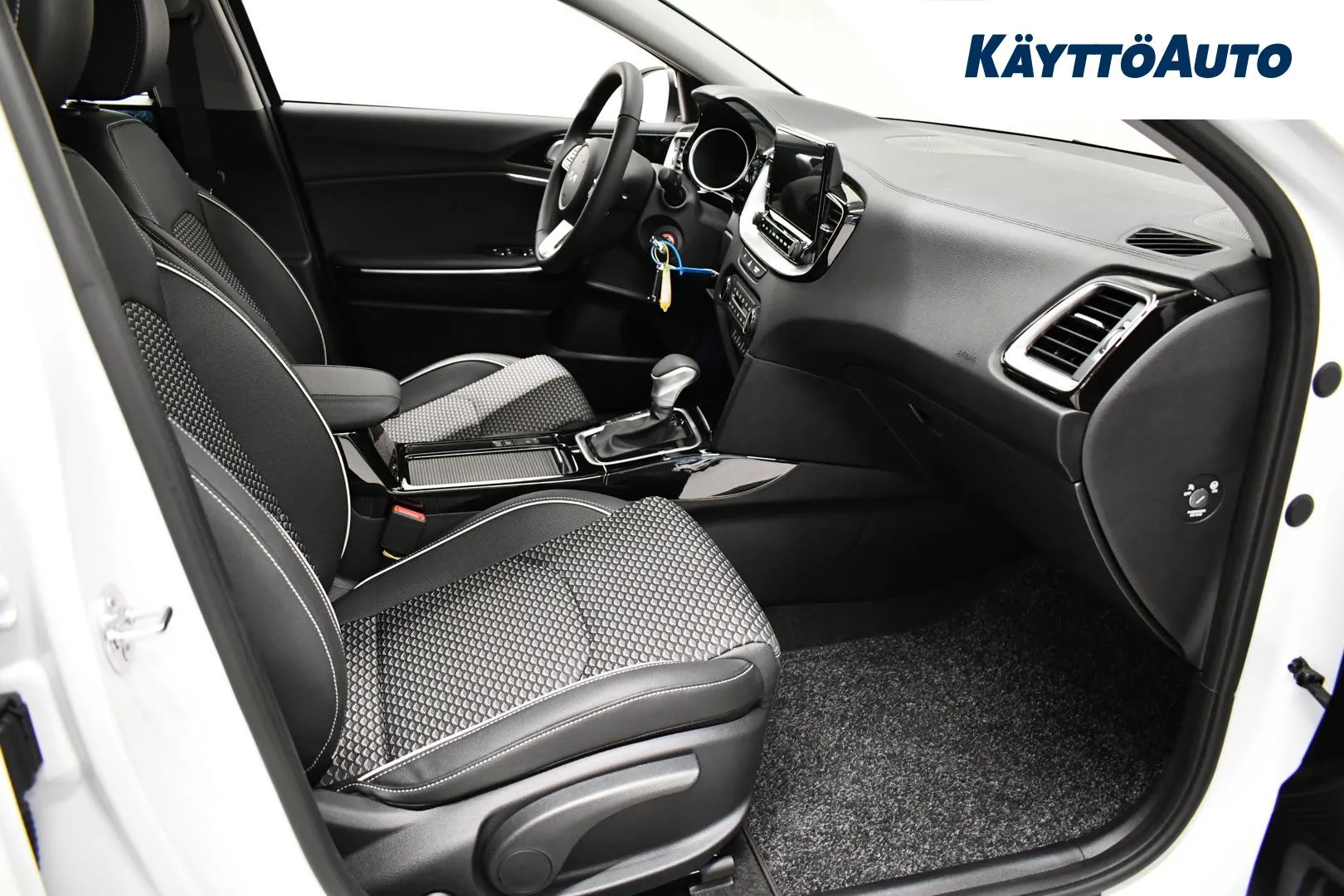 Kia XCeed XTM-877 carousel image