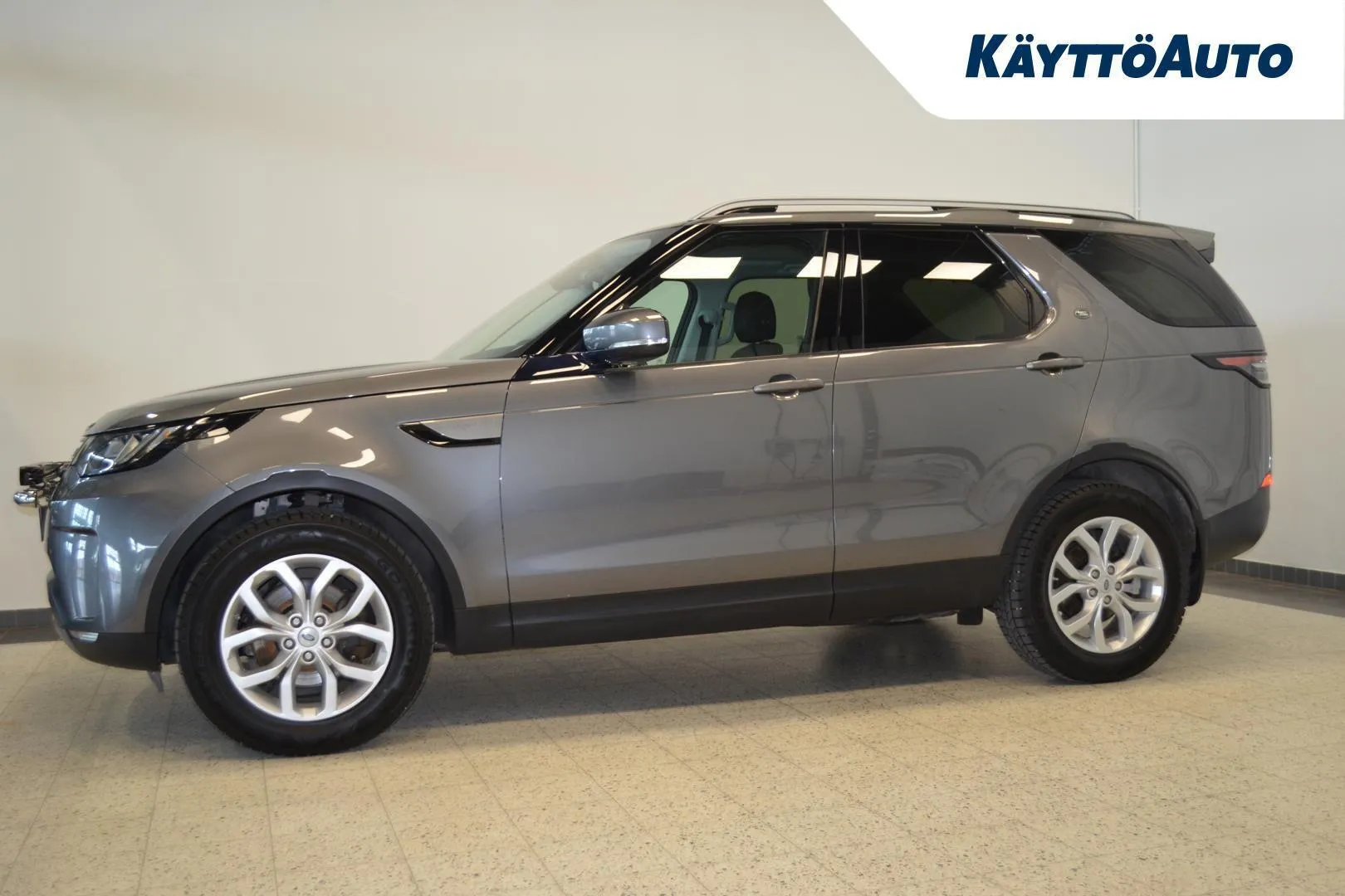 LAND ROVER Discovery LON-499 carousel image