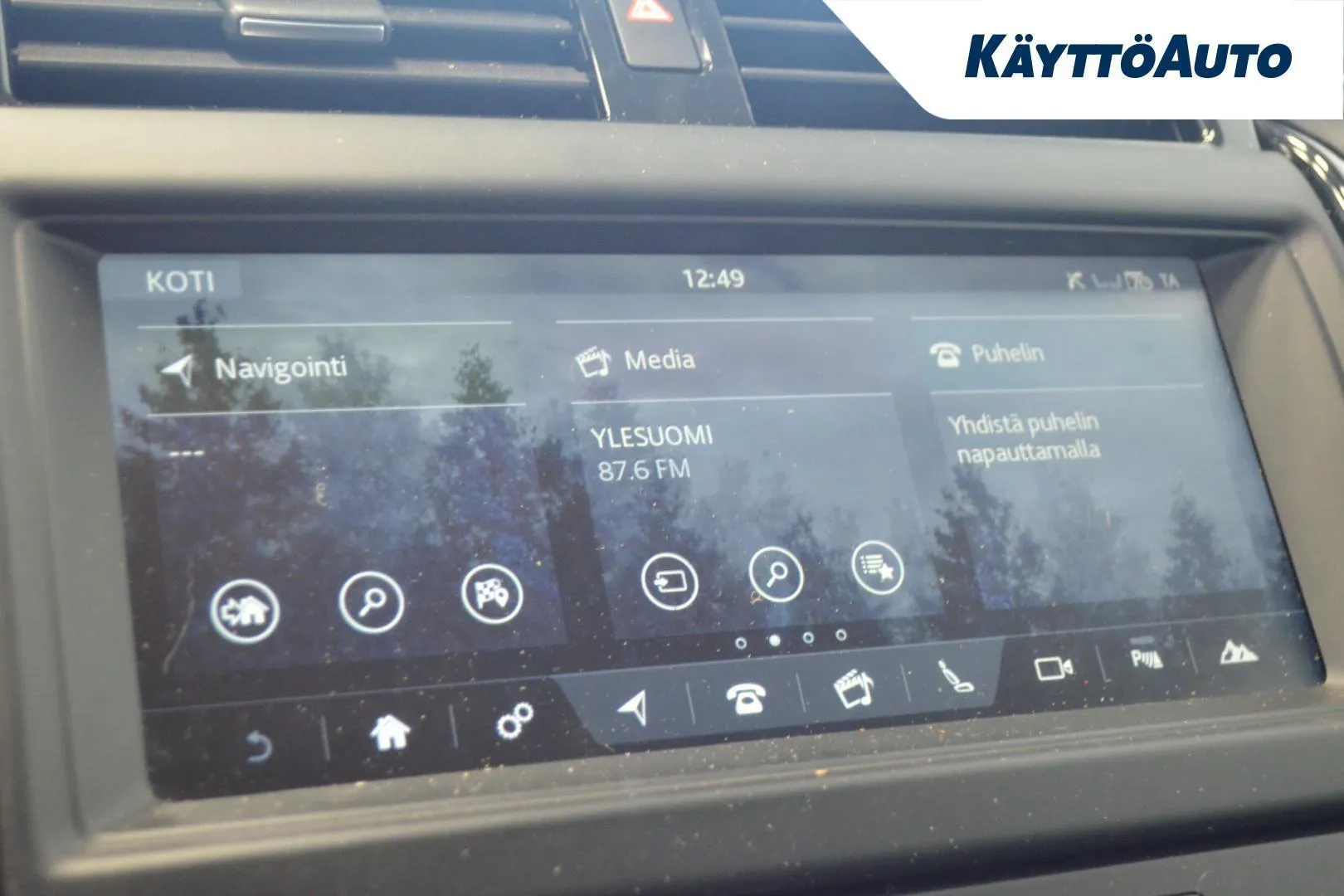 LAND ROVER Discovery LON-499 carousel image