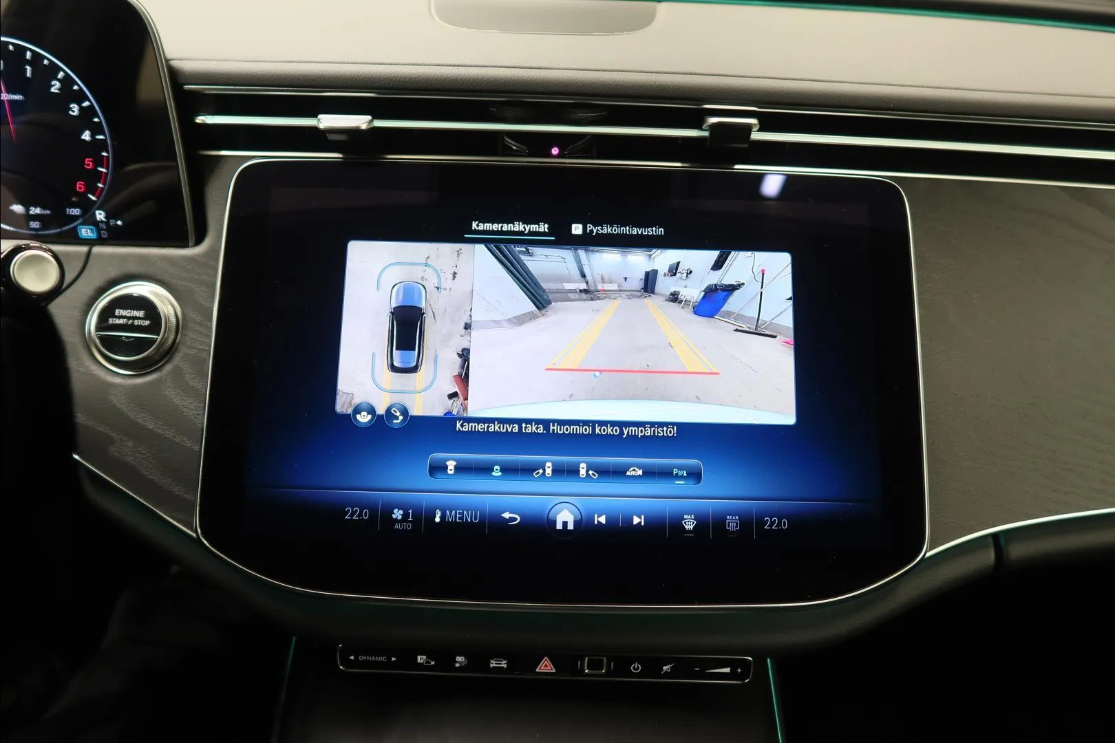 Mercedes-Benz E SZH-206 carousel image