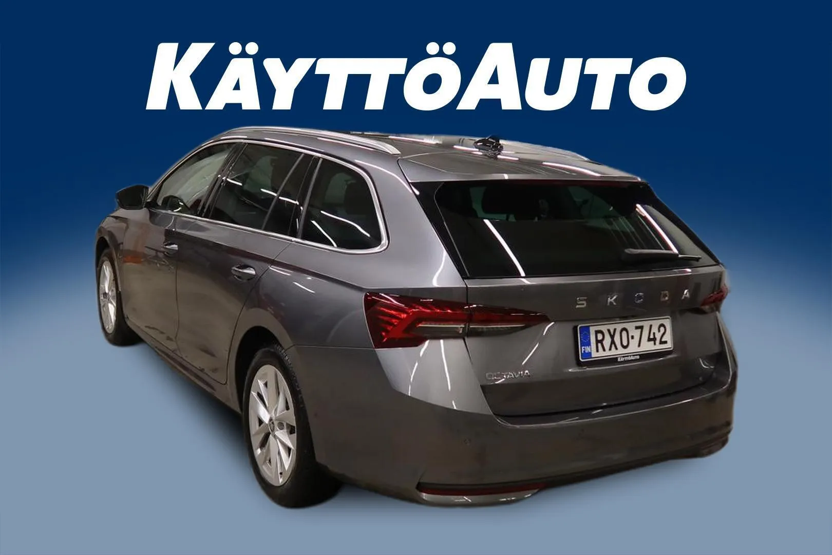 Skoda Octavia RXO-742 carousel image