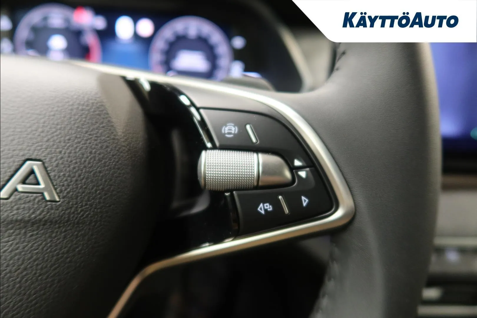 Skoda Octavia RXO-742 carousel image