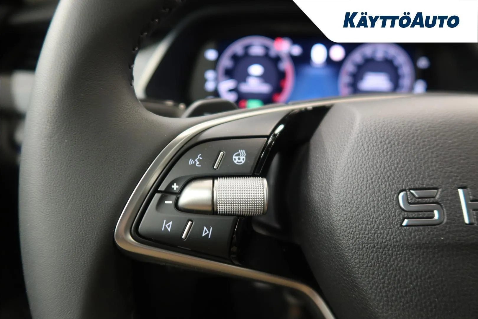 Skoda Octavia RXO-742 carousel image