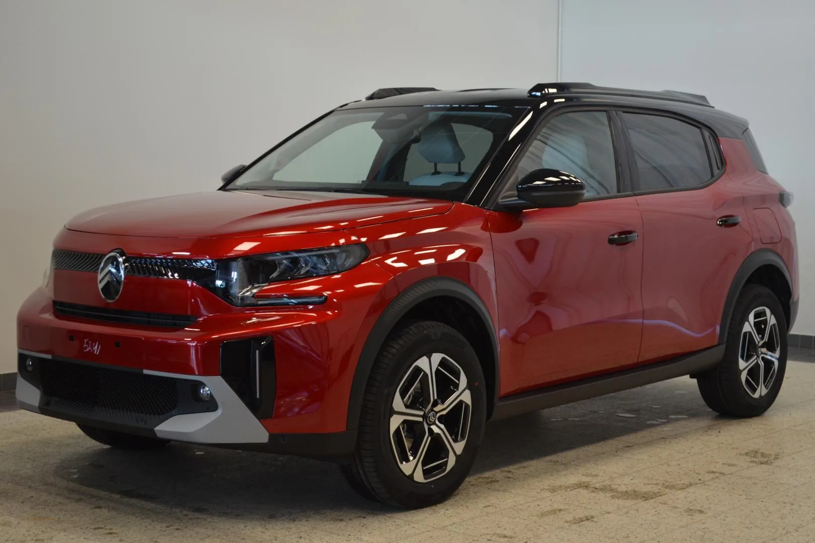 Citroen e-C3 Aircross XTN-316 carousel image