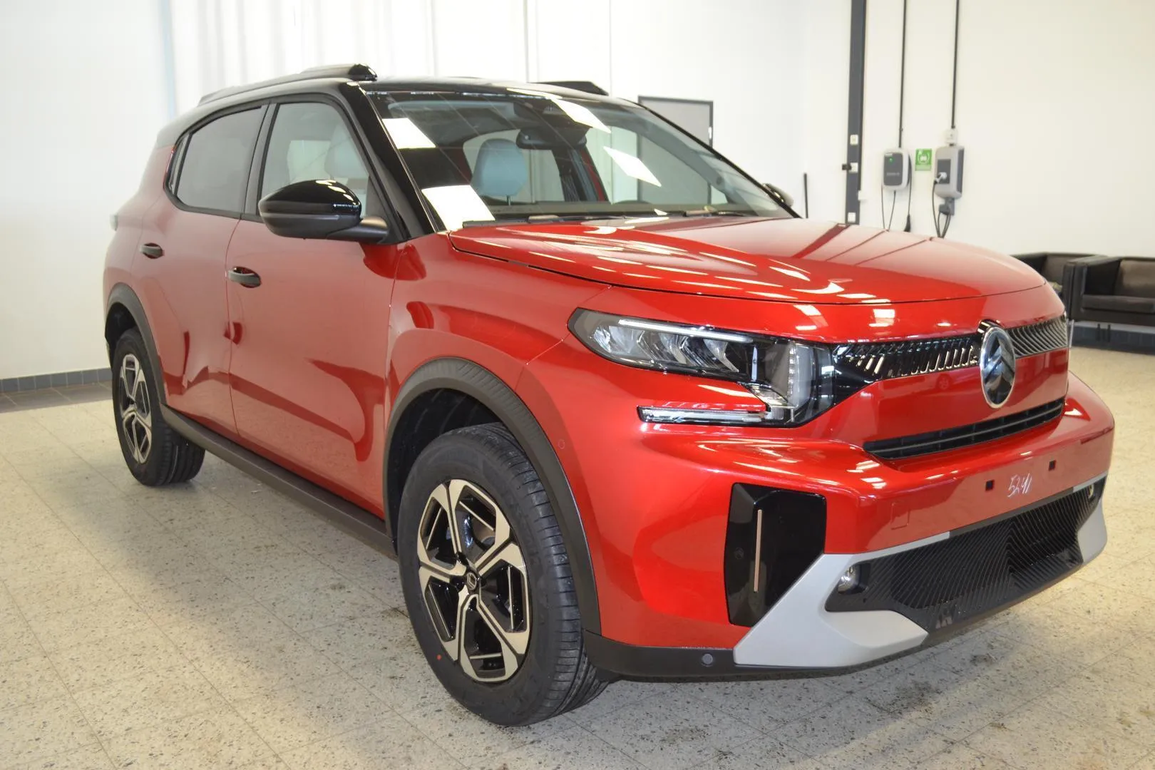Citroen e-C3 Aircross XTN-316 carousel image