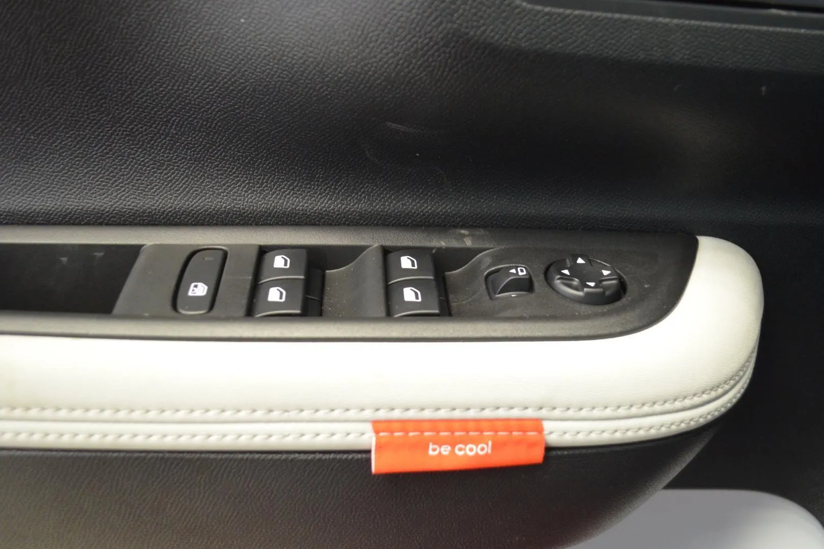 Citroen e-C3 Aircross XTN-316 carousel image