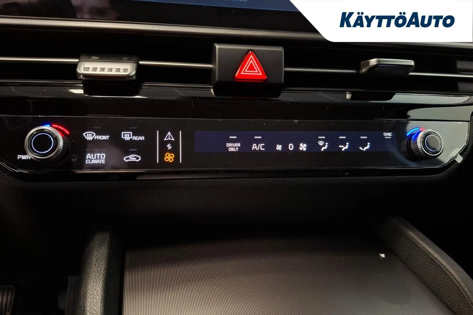 Kia Sportage XTT-550 carousel image