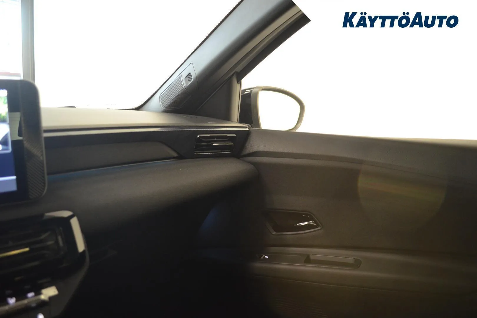 Nissan Micra YME-729 carousel image