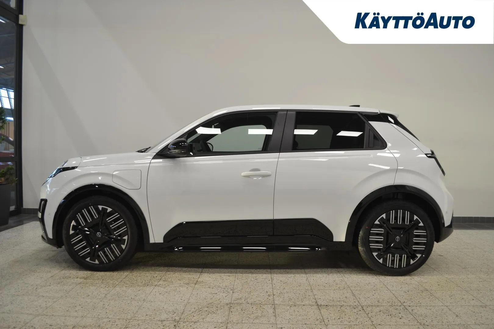 Nissan Micra YME-729 carousel image