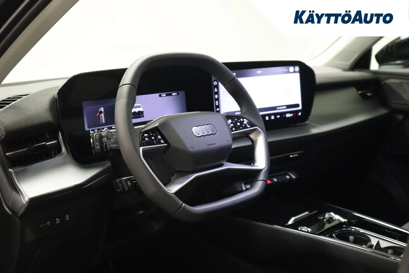 Audi Q3 YMC-255 carousel image