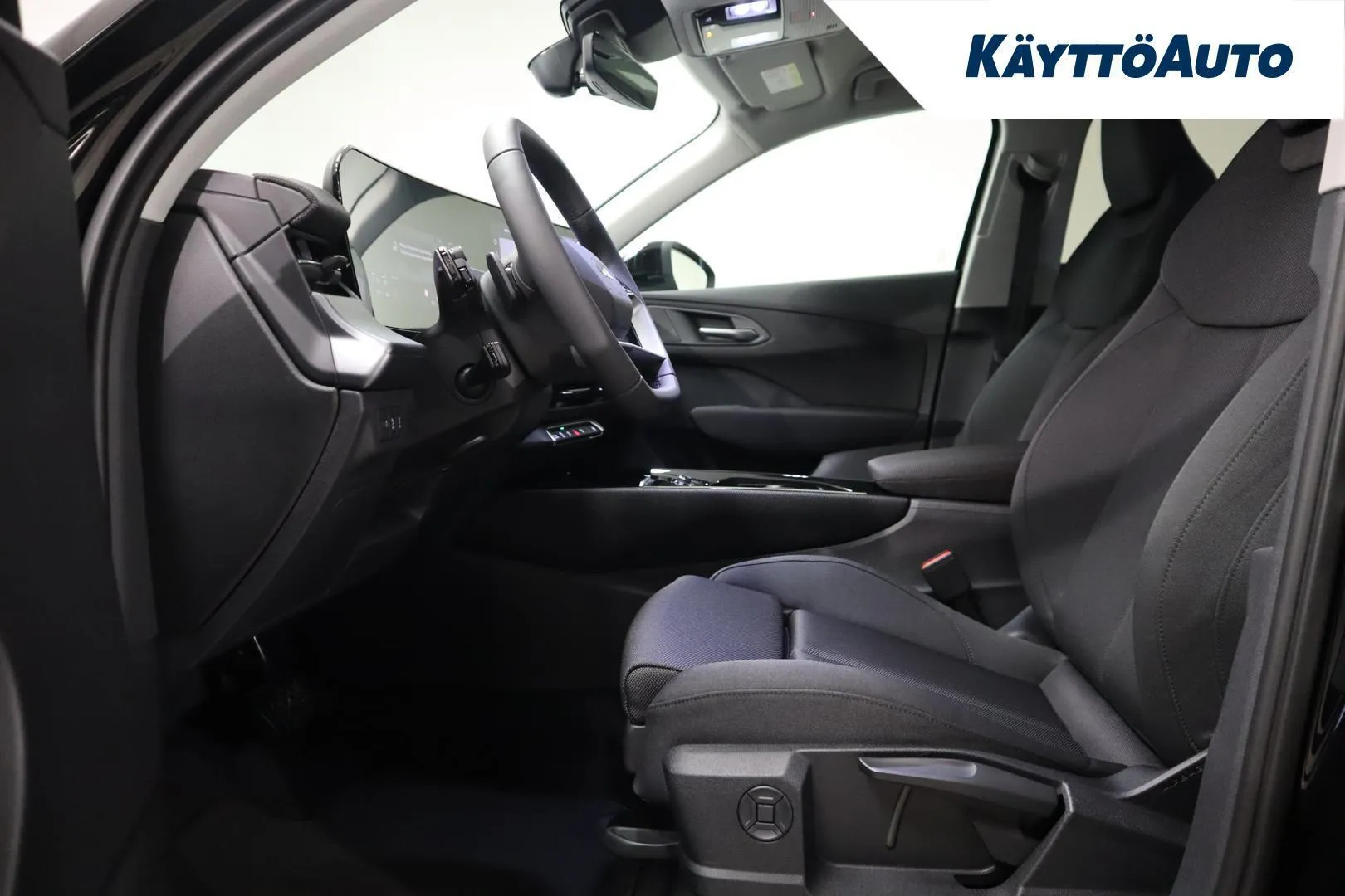 Audi Q3 YMC-255 carousel image