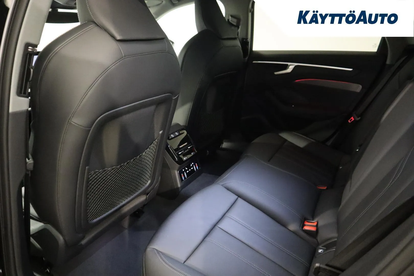 Audi A6 YMH-226 carousel image