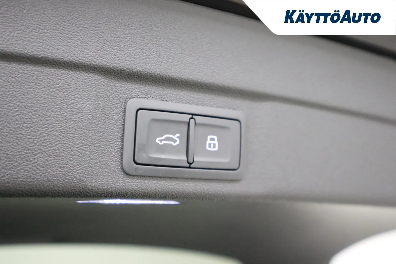 Audi A6 YMH-226 carousel image