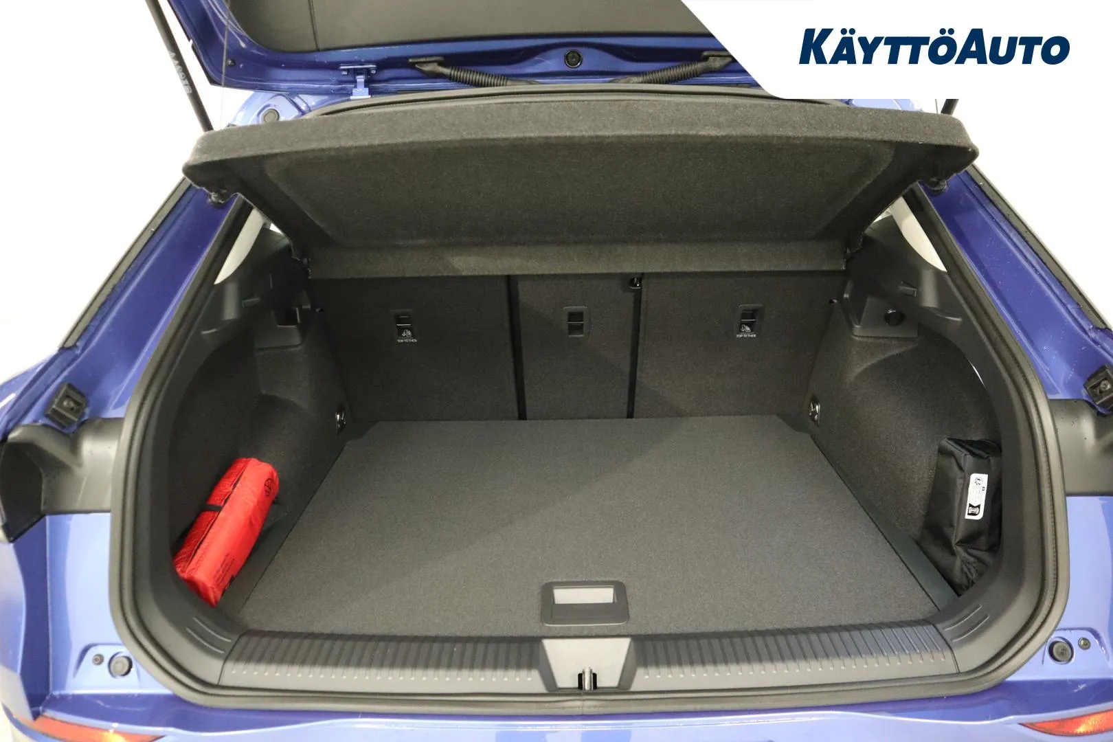 Volkswagen T-Roc LTO-476 carousel image