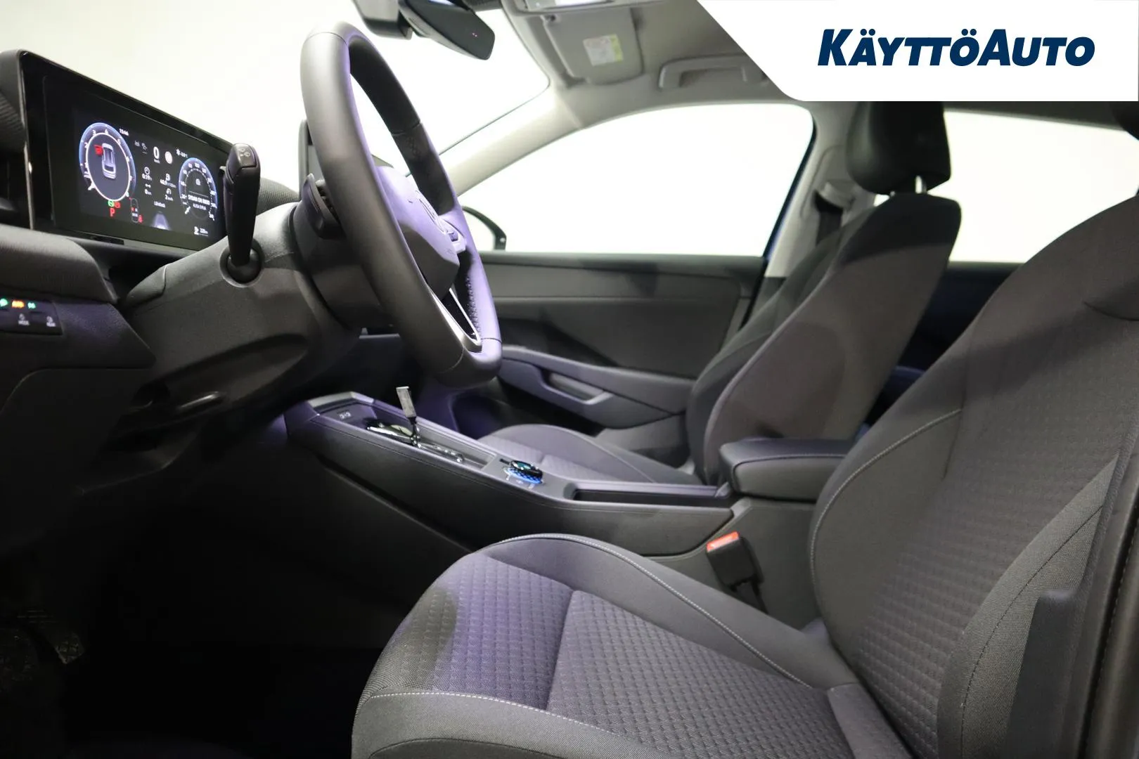 Volkswagen T-Roc LTO-476 carousel image