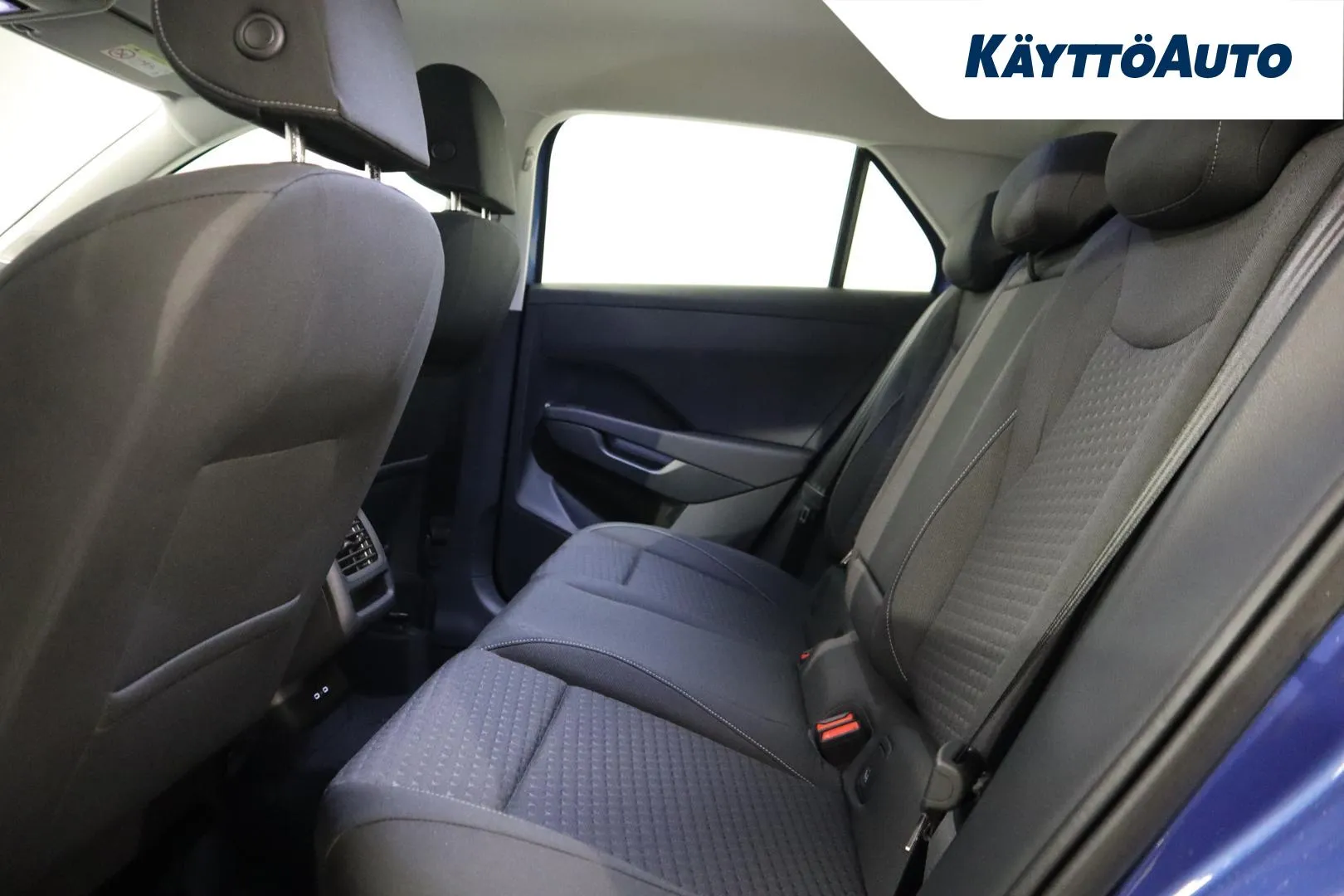 Volkswagen T-Roc LTO-476 carousel image