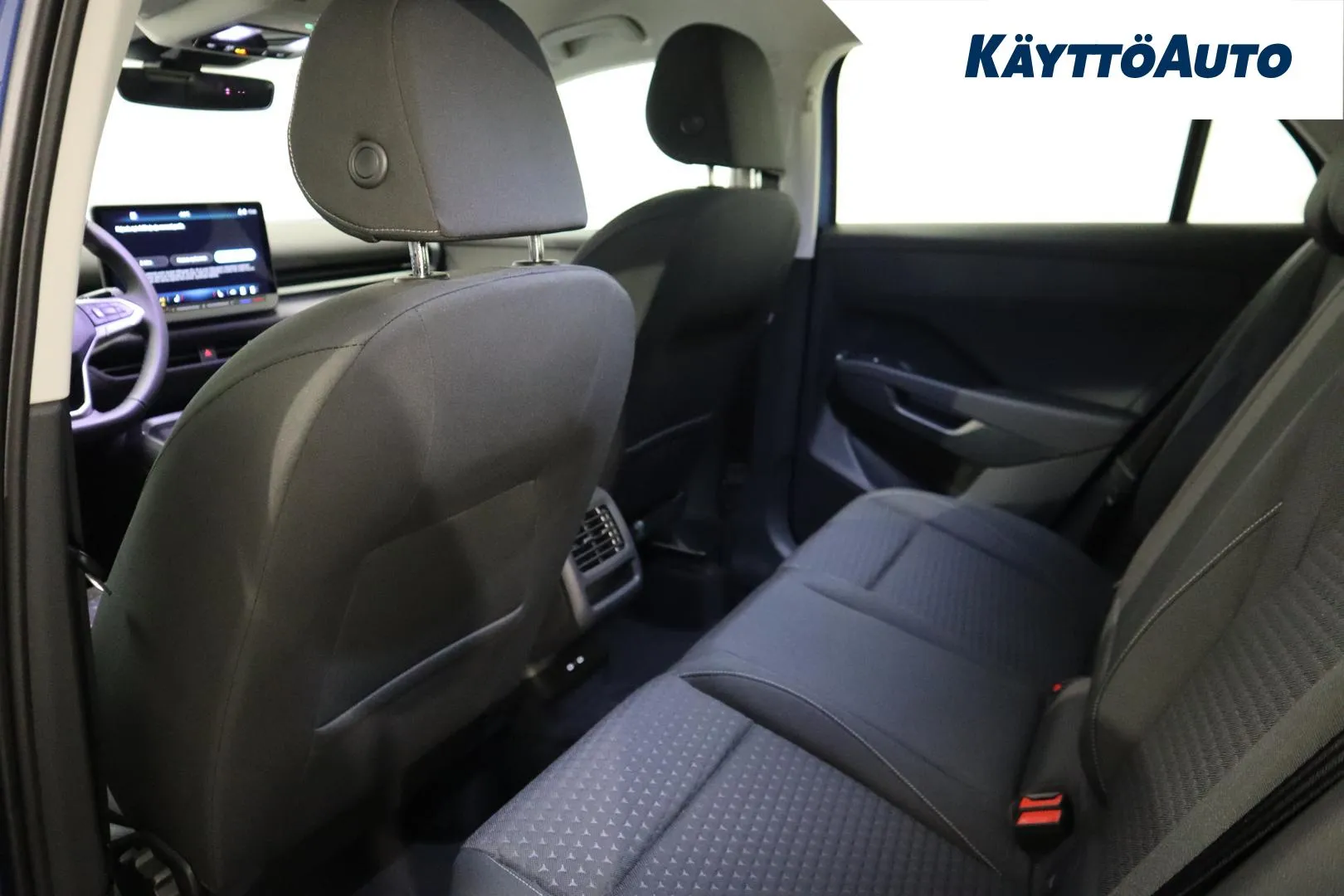 Volkswagen T-Roc LTO-476 carousel image