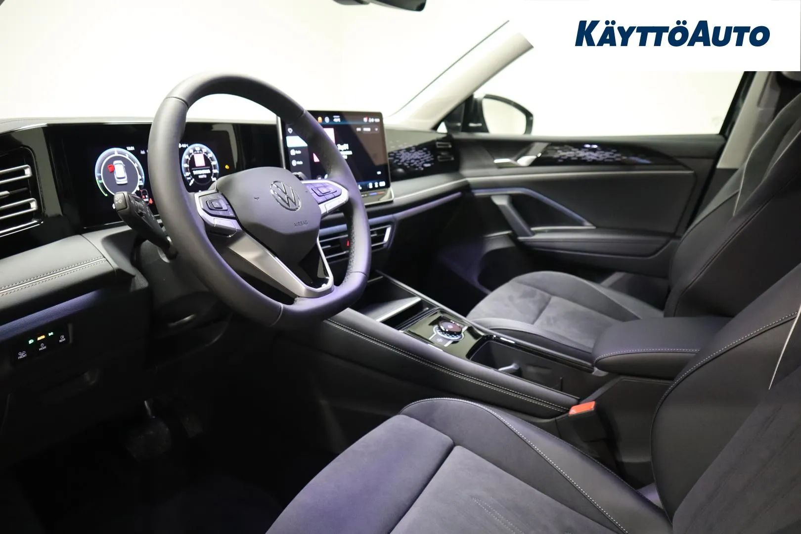 Volkswagen Tiguan LTM-750 carousel image