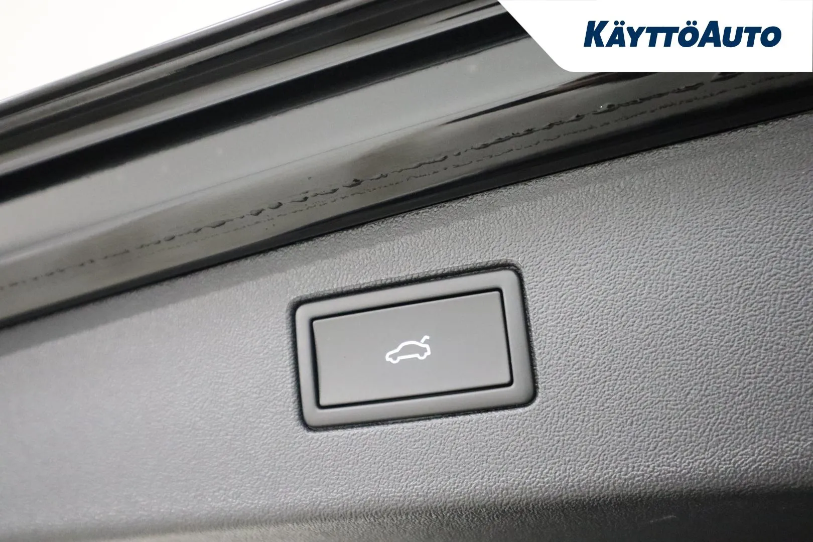 Volkswagen Tiguan LTM-750 carousel image