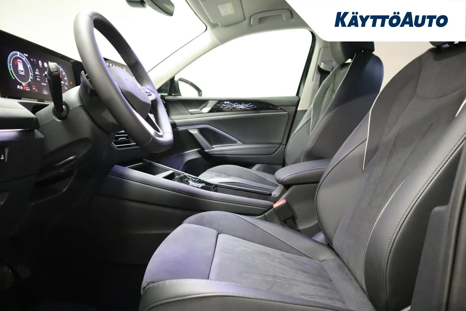 Volkswagen Tiguan LTM-750 carousel image