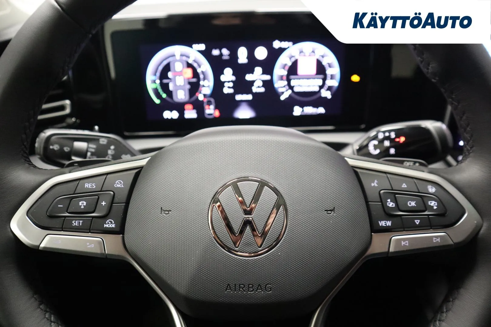 Volkswagen Tiguan LTM-750 carousel image