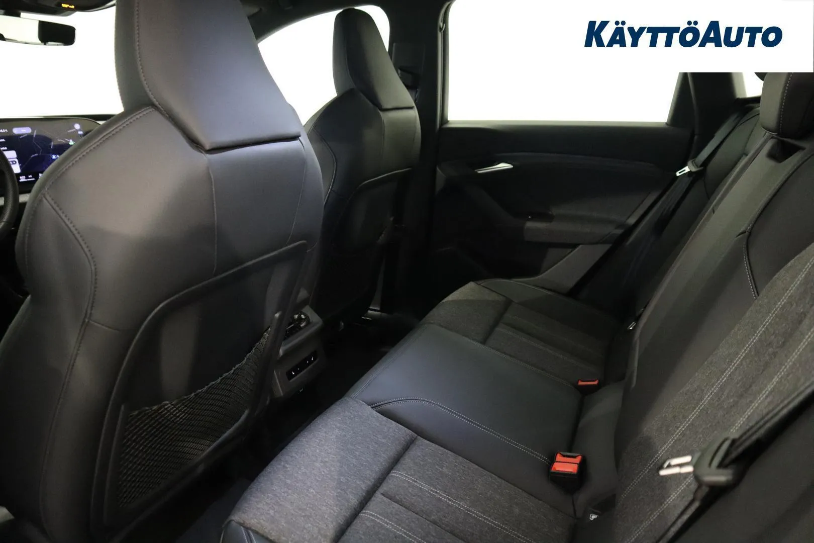 Audi Q6 e-tron YMK-995 carousel image