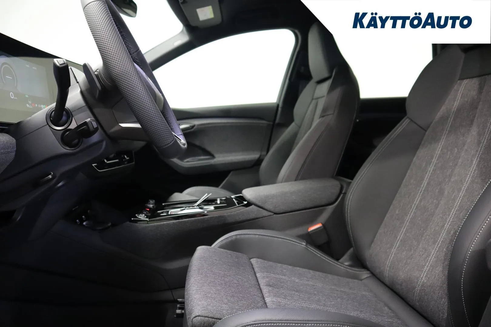 Audi Q6 e-tron YMK-995 carousel image
