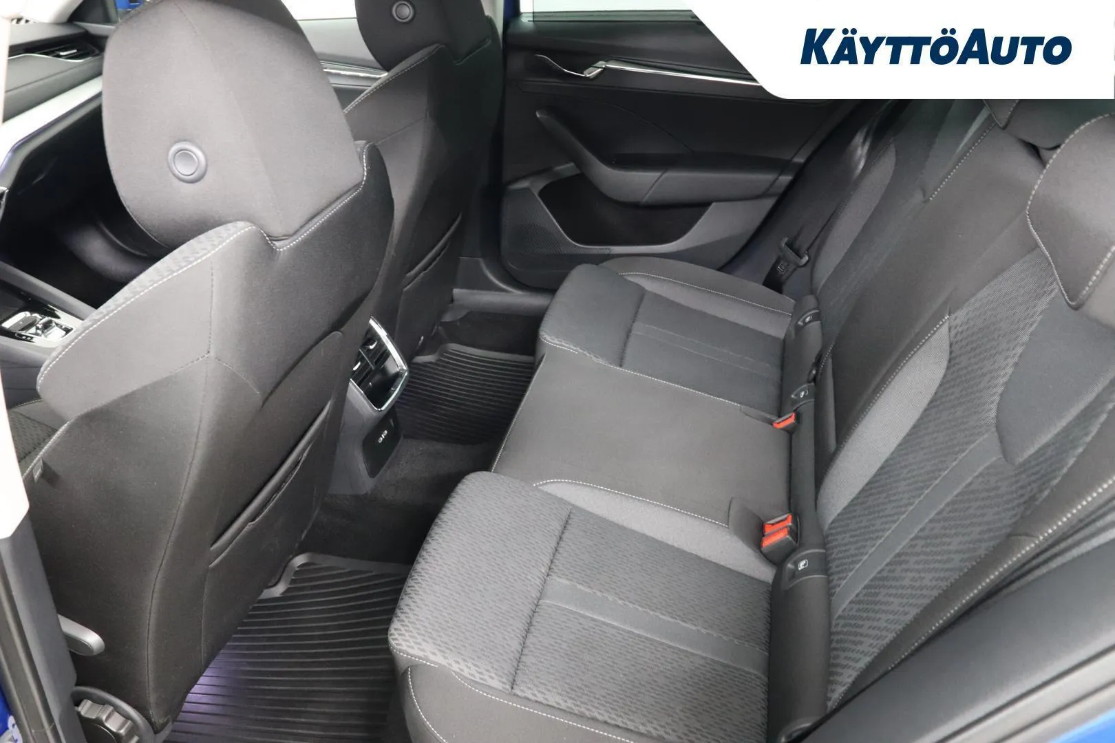 Skoda Octavia XRT-265 carousel image