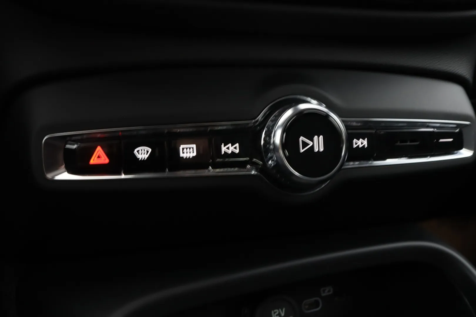 Volvo EC40 IST-131 carousel image