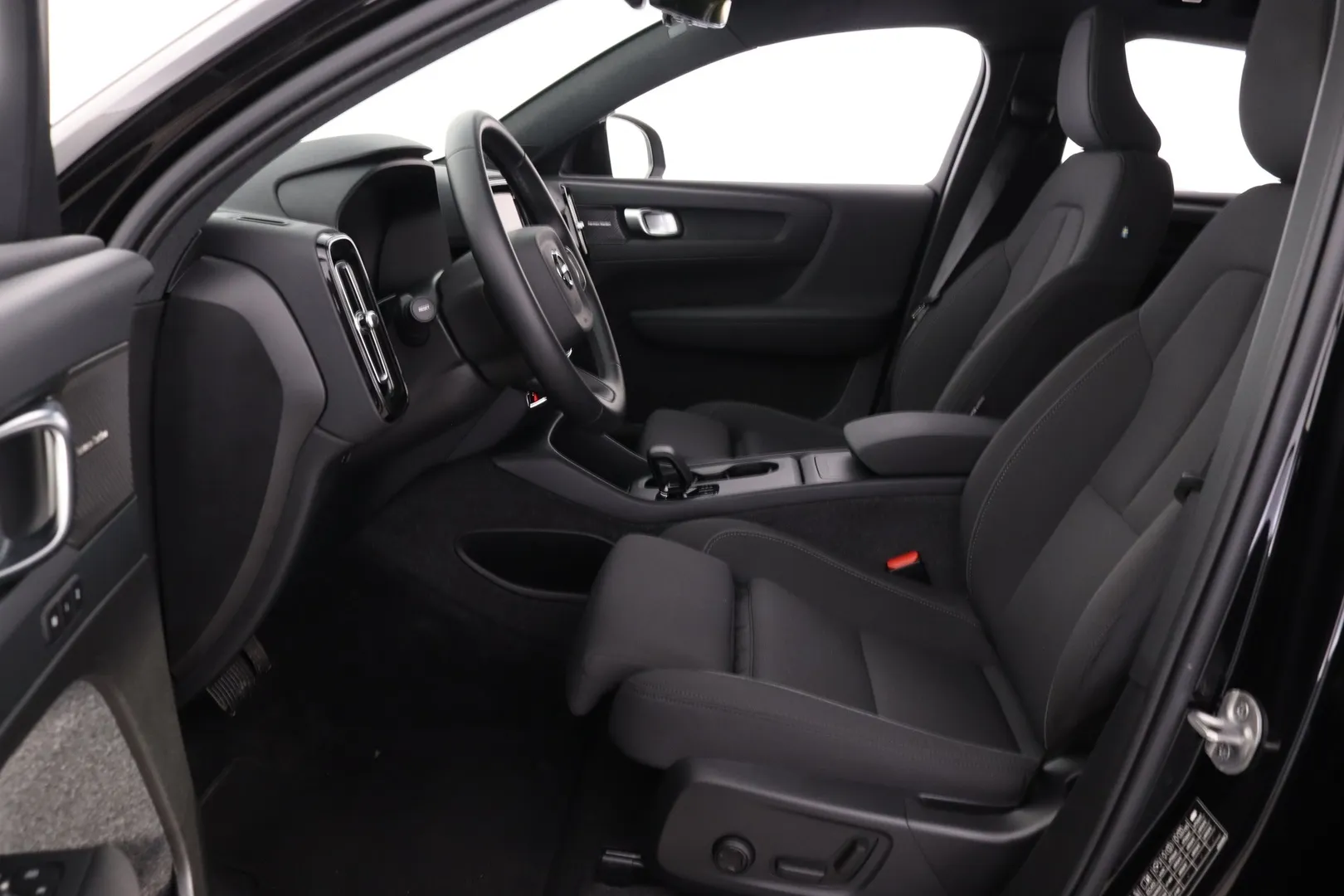 Volvo EC40 IST-131 carousel image