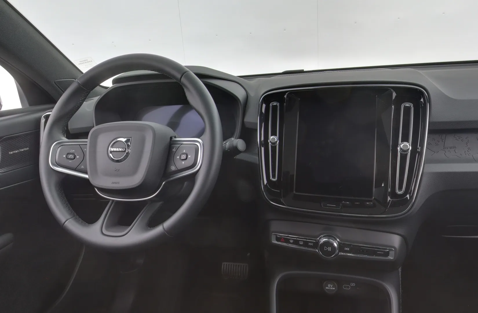 Volvo EC40 IST-131 carousel image