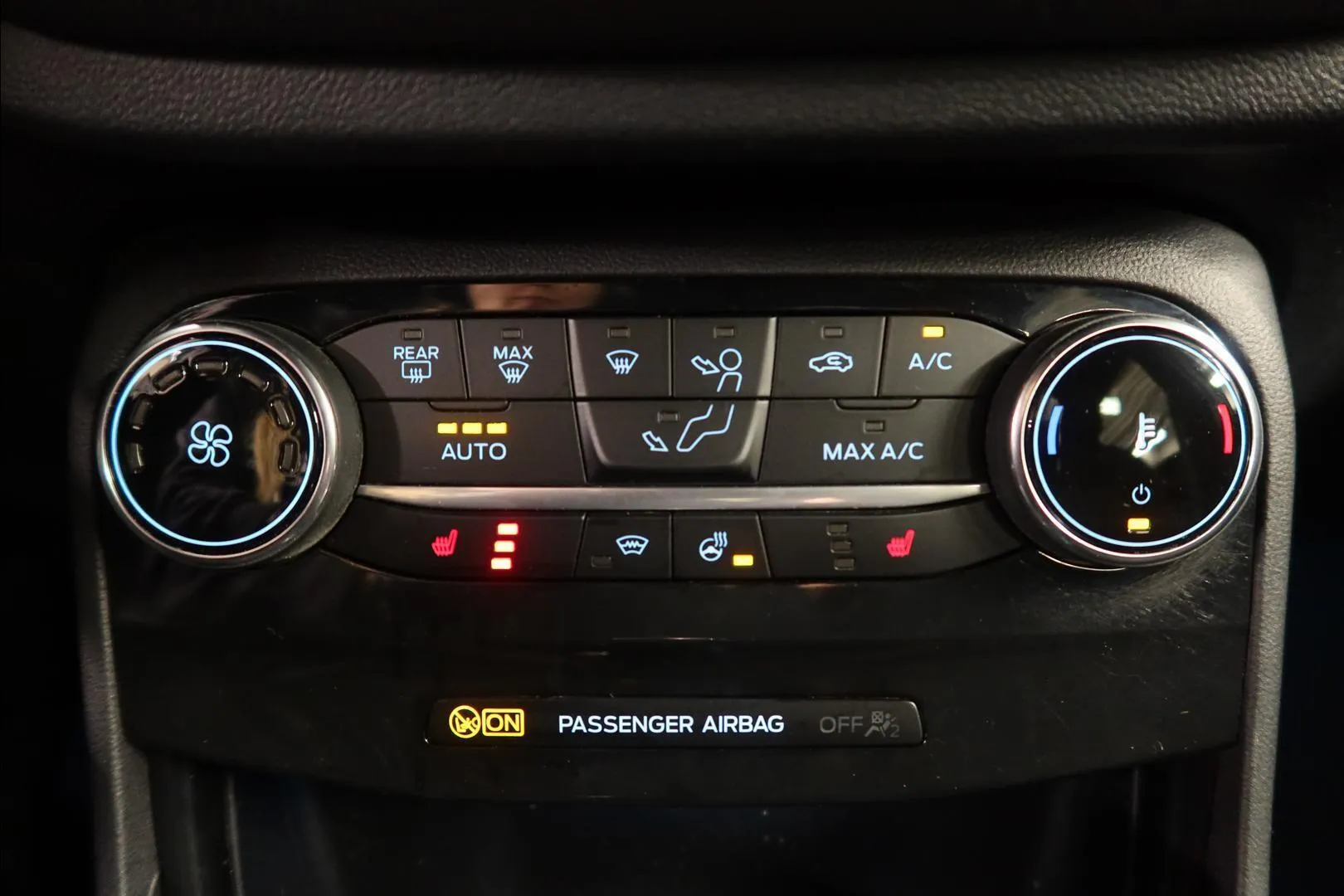 Ford Puma ZNV-885 carousel image