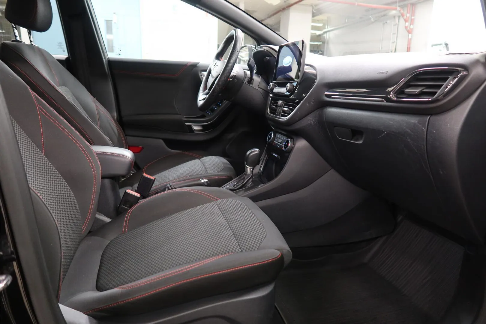 Ford Puma ZNV-885 carousel image