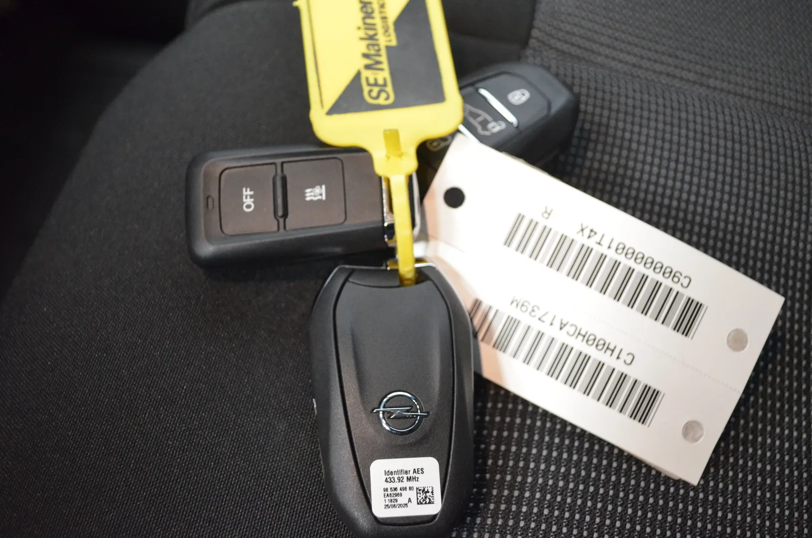 Opel Vivaro ZPS-582 carousel image