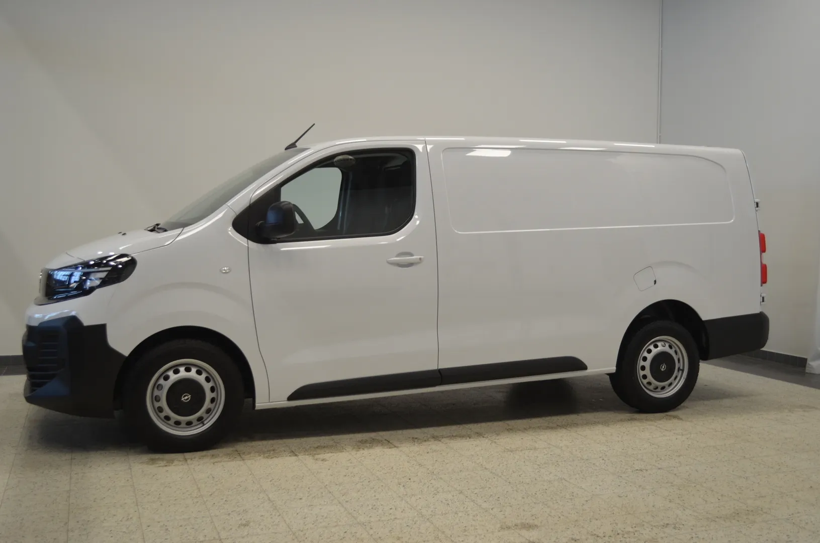 Opel Vivaro ZPS-582 carousel image