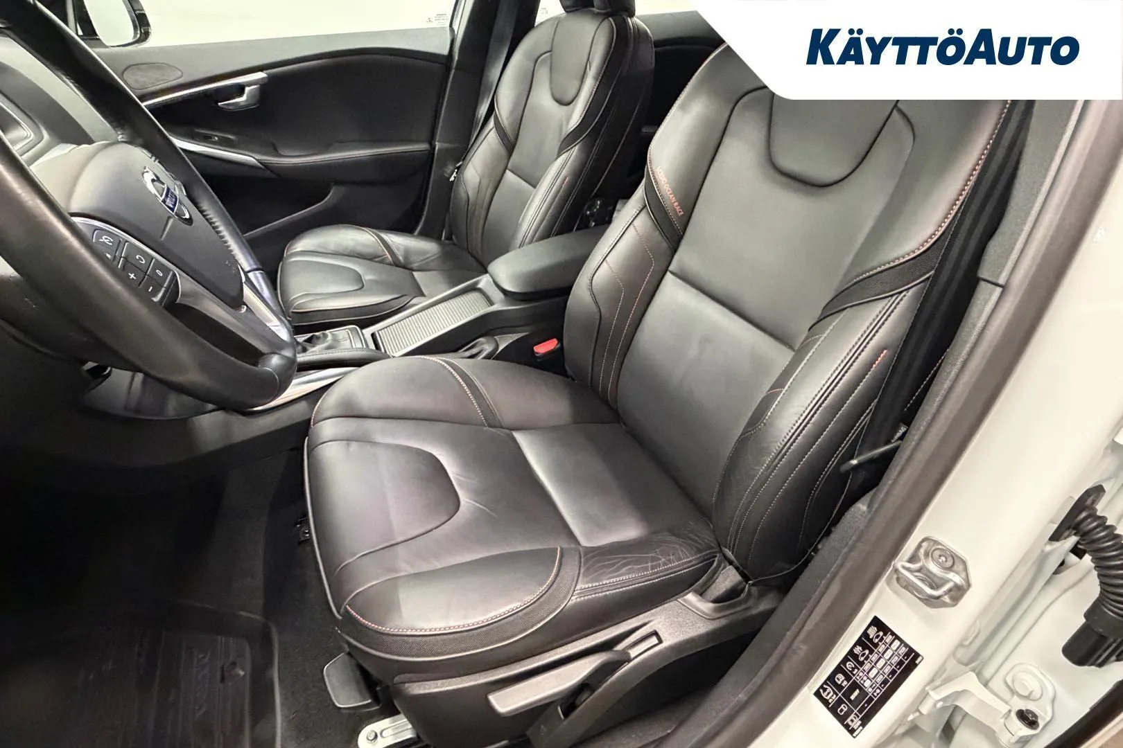 Volvo V40 BSL-120 carousel image