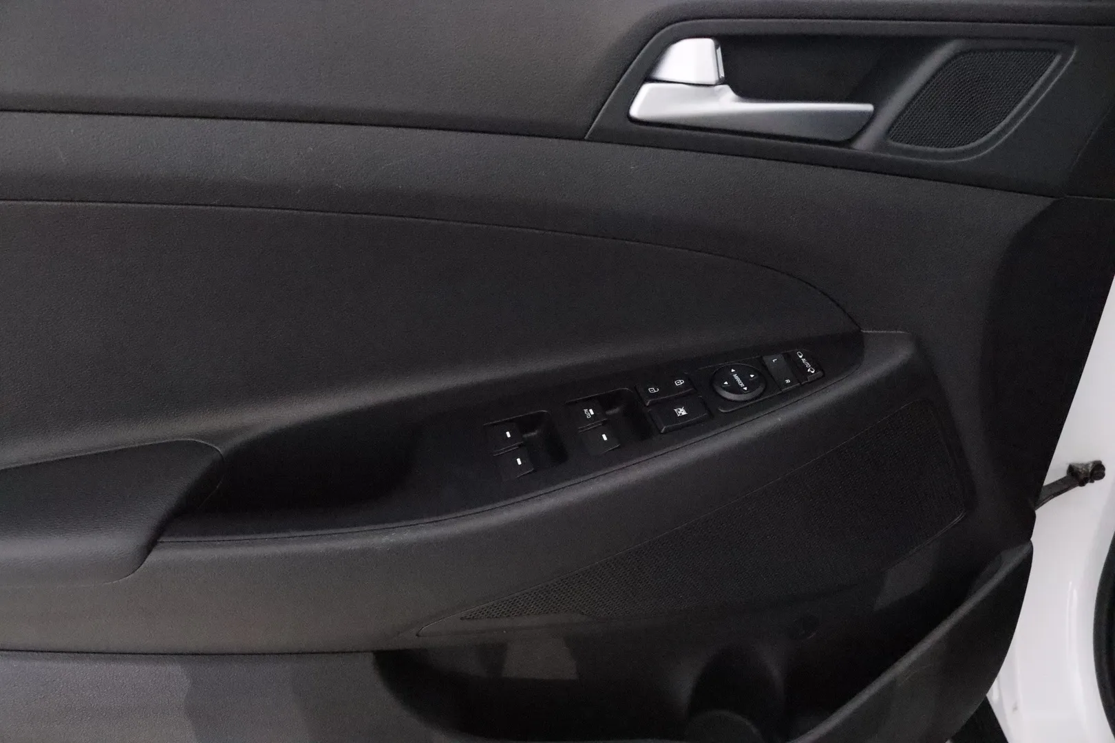 Hyundai Tucson CKJ-913 carousel image