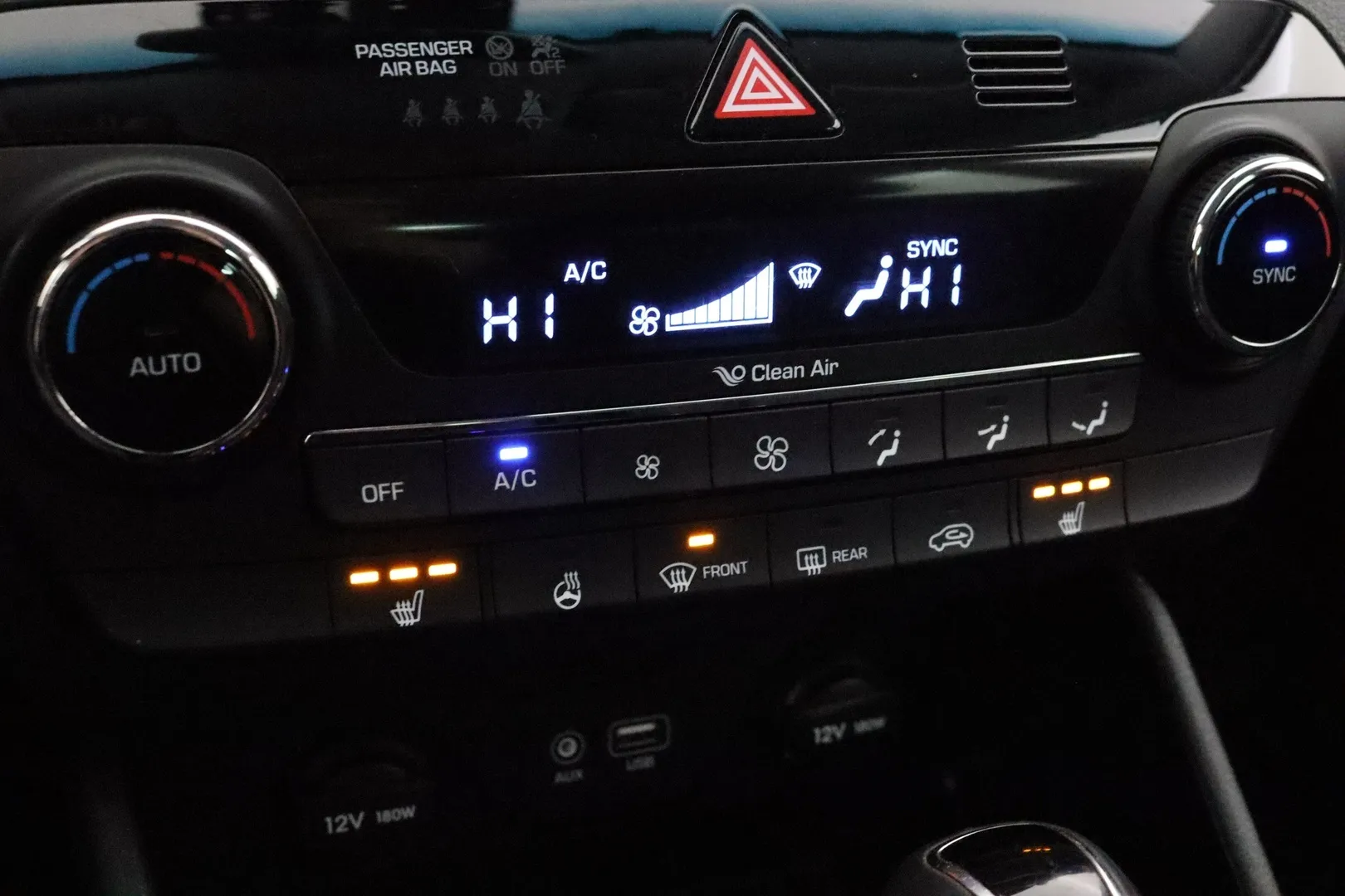 Hyundai Tucson CKJ-913 carousel image